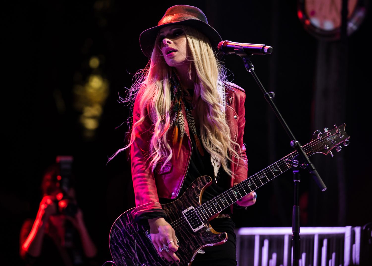 Best Woman Guitarist In The World