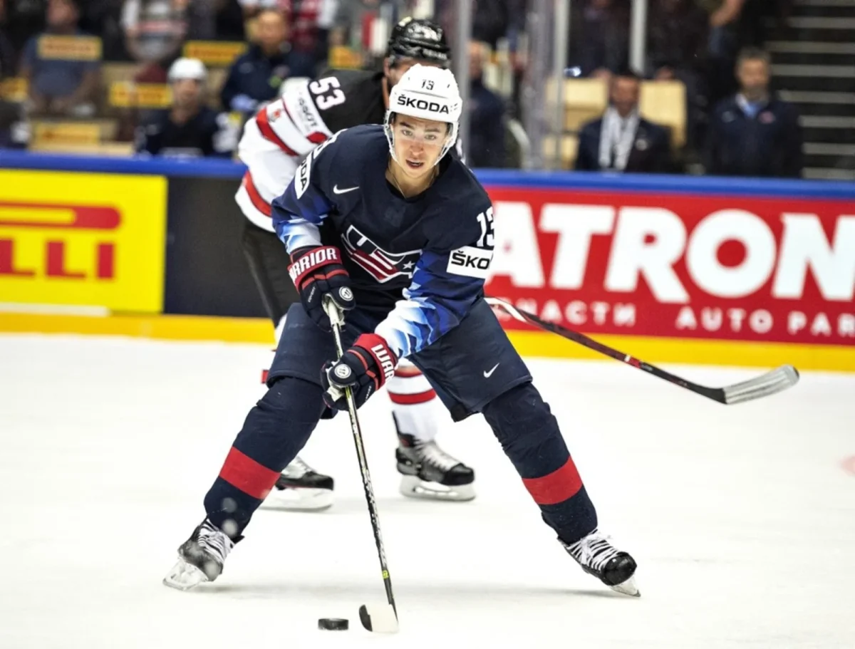 NHL star Johnny Gaudreau amazing the audience with his talent